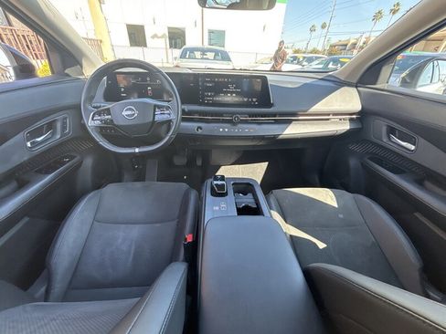 Used 2023 Nissan Ariya AWD image 24