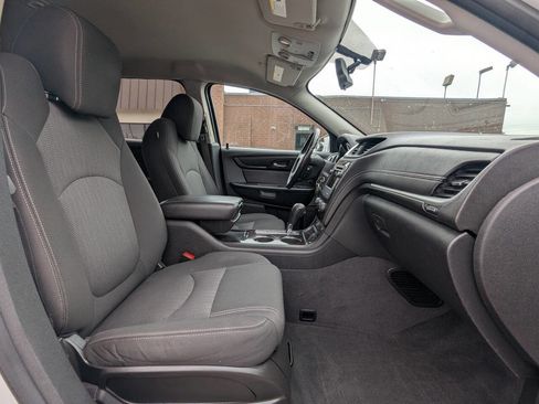 Used 2017 Chevrolet Traverse LT w/ Style and Technology Package AWD/4WD image 16