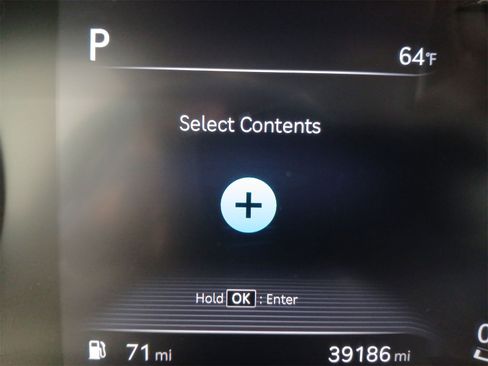 Used 2023 Genesis G70 2.0T image 15