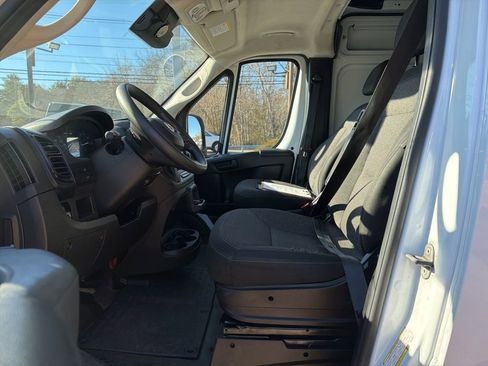 Used 2023 RAM ProMaster 2500 image 8