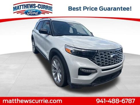 Used 2022 Ford Explorer Platinum w/ Equipment Group 601A AWD/4WD image 3