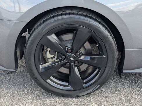 Used 2021 Ford Mustang GT Premium w/ Black Accent Package RWD image 3