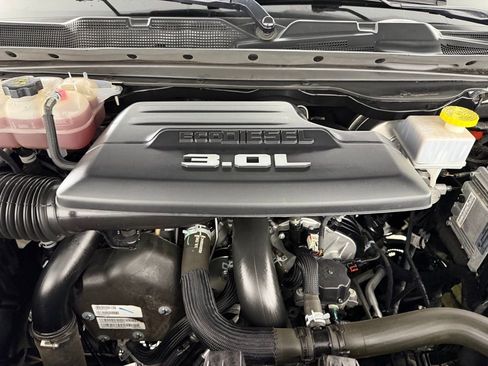 Certified 2023 RAM 1500 Laramie image 33