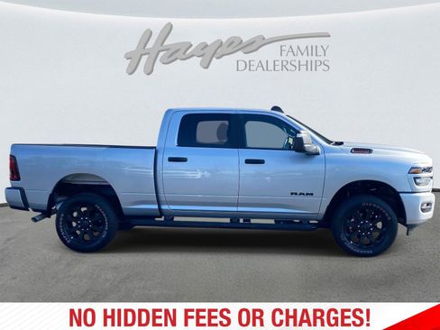 Used 2026 RAM 2500 Big Horn AWD/4WD image 2