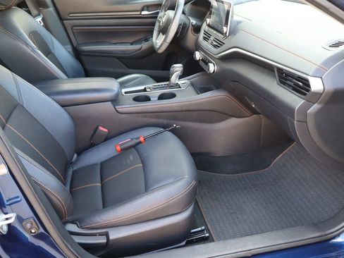 Used 2020 Nissan Altima 2.5 SR FWD image 16