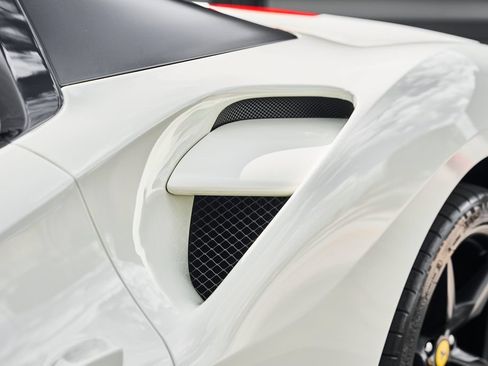 Used 2019 Ferrari 488 Spider RWD image 10