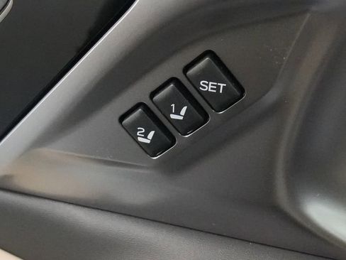 Used 2025 Subaru Outback Limited image 16