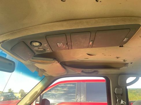 Used 1996 GMC Yukon 4WD 4-Door image 13