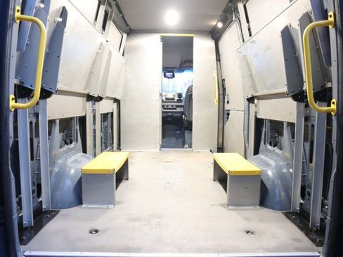 Used 2019 Mercedes-Benz Sprinter 144 image 23
