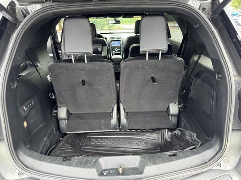 Used 2019 Ford Explorer Sport w/ Equipment Group 401A AWD/4WD image 19