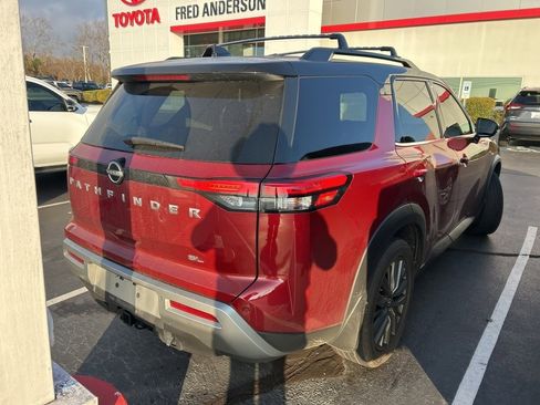 Used 2022 Nissan Pathfinder SL w/ SL Premium Package image 7