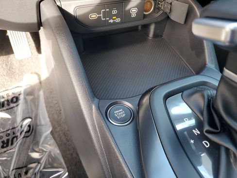 New 2025 Kia K4 FWD image 19