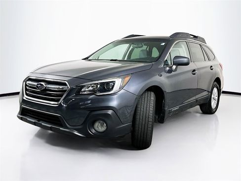Used 2018 Subaru Outback 2.5i Premium image 2