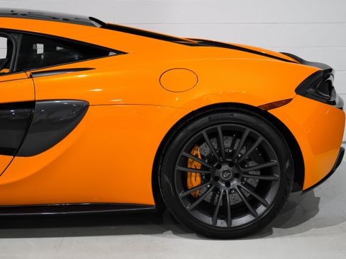 Used 2017 McLaren 570S Coupe RWD image 37