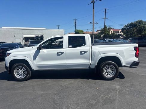 Used 2024 Chevrolet Colorado W/T w/ Technology Package RWD image 7