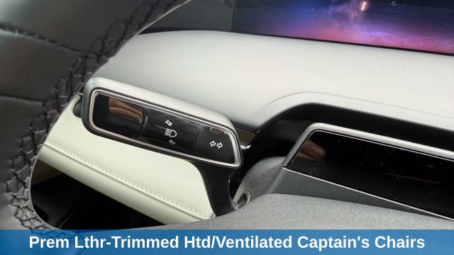 Used 2025 Lincoln Nautilus Reserve AWD/4WD image 19