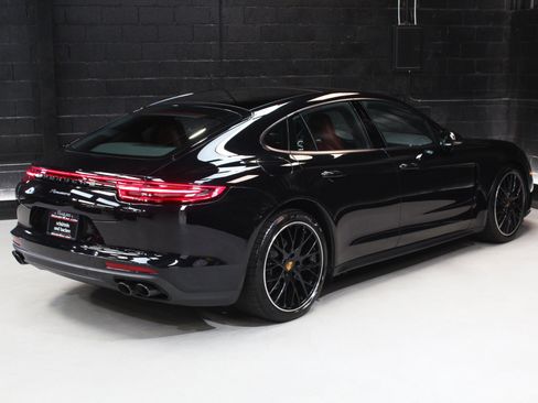 Used 2018 Porsche Panamera 4 AWD/4WD image 15