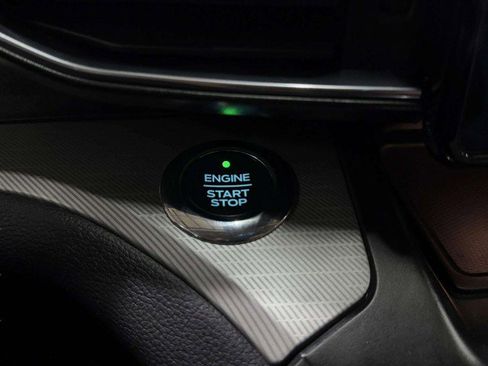 Used 2020 Ford Explorer XLT w/ Equipment Group 202A image 18