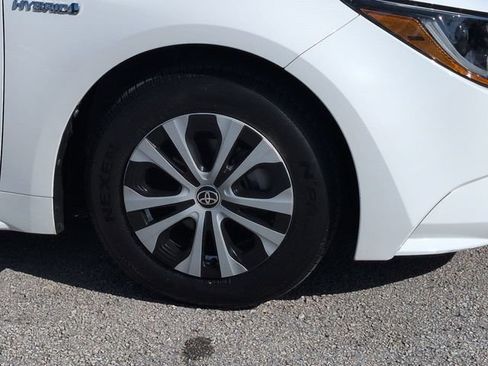Used 2020 Toyota Corolla LE FWD image 11