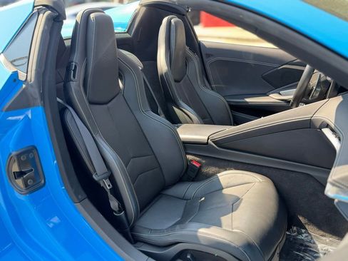 Used 2022 Chevrolet Corvette Stingray Convertible w/ 1LT image 30