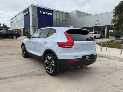 New 2026 Volvo XC40 B4 Plus w/ Protection Package Premier image 4
