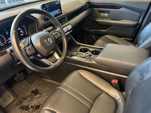 Certified 2023 Honda Pilot TrailSport image 10