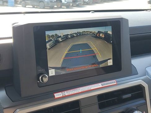 Used 2025 Toyota Tacoma TRD Sport image 21