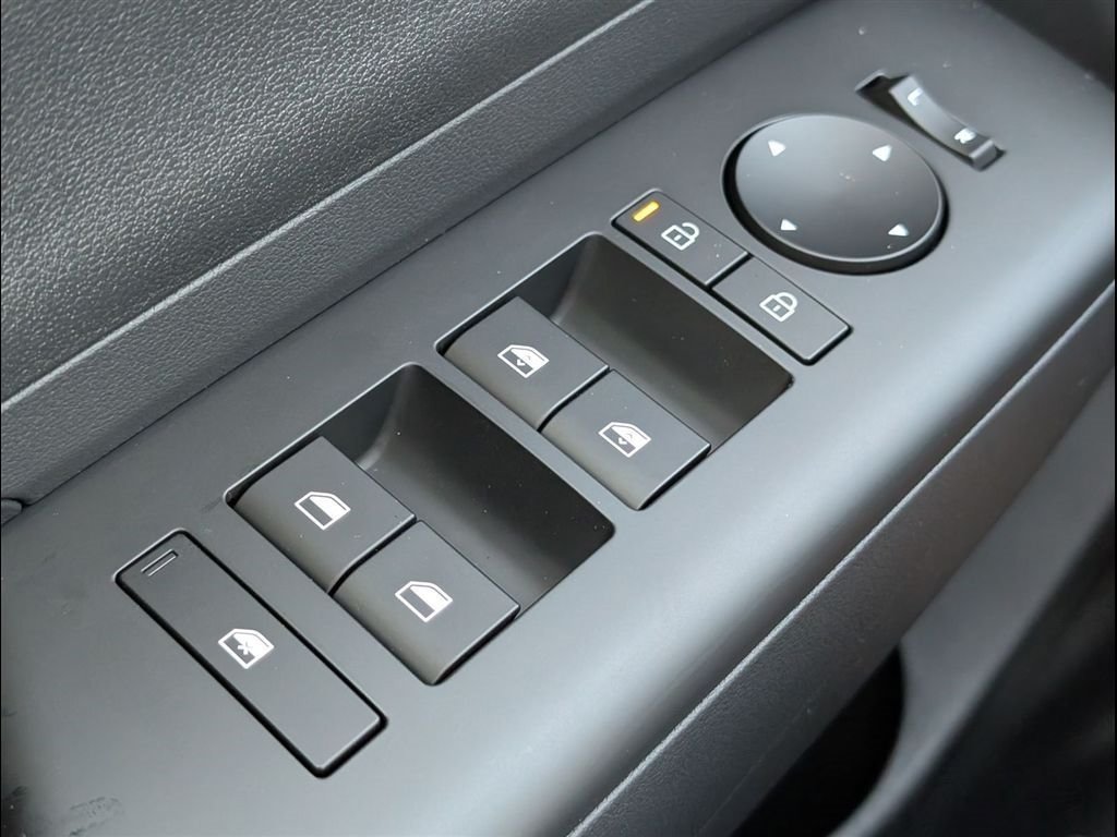 Used 2026 Hyundai Kona SEL Sport FWD image 14