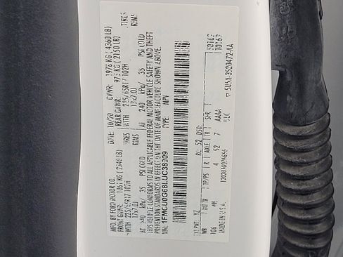 Used 2020 Ford Escape SE FWD image 33