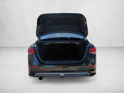 Used 2021 Nissan Sentra SR w/ SR Premium Package image 6