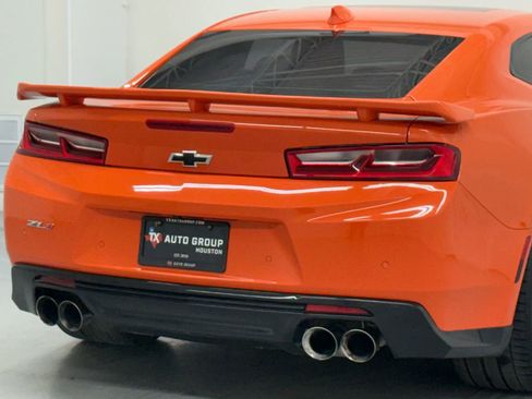 Used 2020 Chevrolet Camaro ZL1 image 12