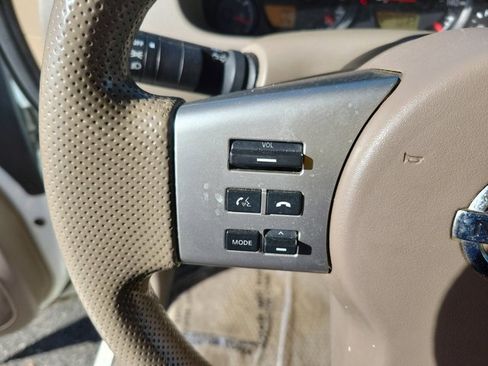 Used 2014 Nissan Frontier SV image 21