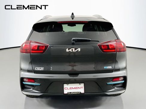 Used 2022 Kia Niro EX w/ Cold Weather Package FWD image 8