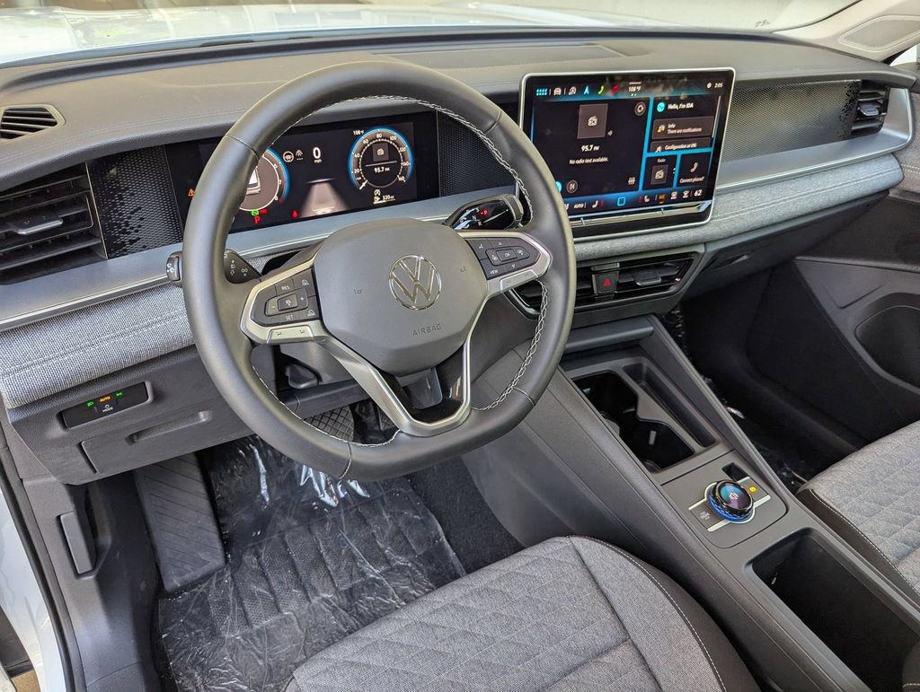 Certified 2025 Volkswagen Tiguan S FWD image 9