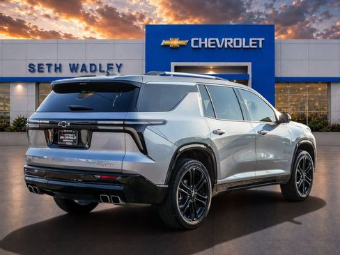 Used 2025 Chevrolet Traverse High Country w/ LPO, Floor Liner Package FWD image 7