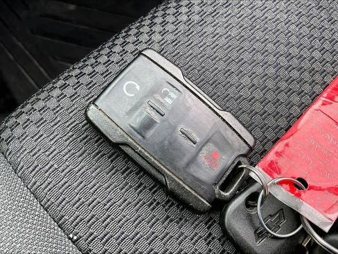 Used 2018 Chevrolet Silverado 1500 LT w/ Texas Edition image 14