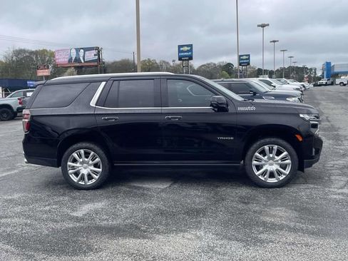 Used 2021 Chevrolet Tahoe High Country w/ Premium Package image 2