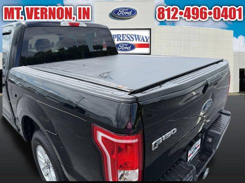 Used 2017 Ford F150 XLT RWD image 11