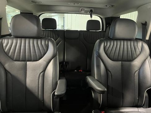 Used 2024 Hyundai Palisade Limited FWD image 12