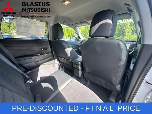 Used 2025 Mitsubishi Outlander Sport SE AWD/4WD image 28