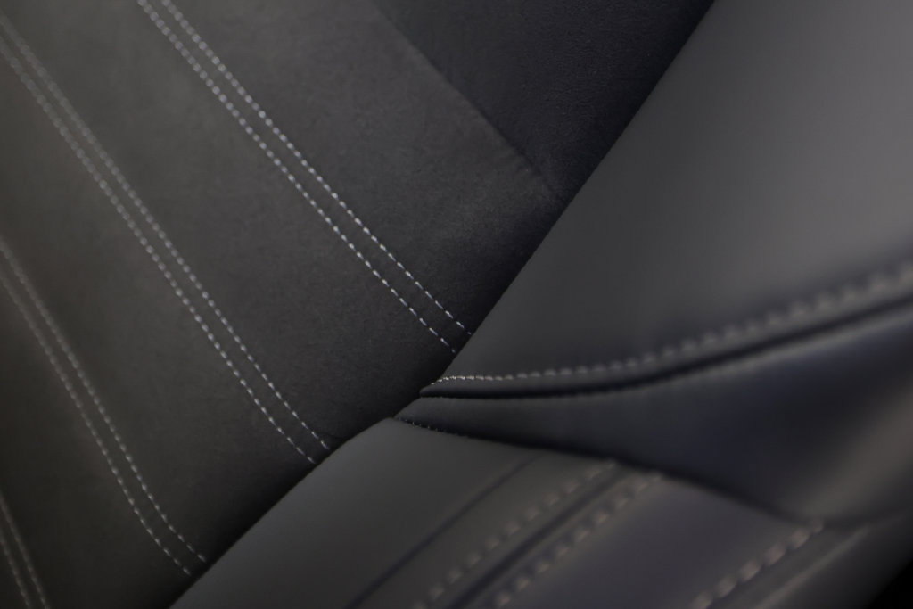 Used 2024 Mitsubishi Outlander SE Black Edition FWD image 35