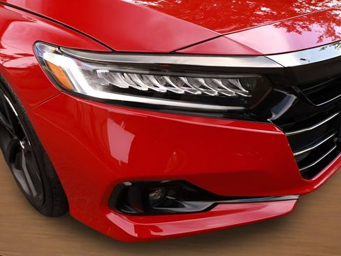 Used 2021 Honda Accord Sport image 16