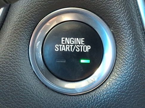 Used 2022 Chevrolet Traverse LT w/ LPO, Floor Liner Package image 26