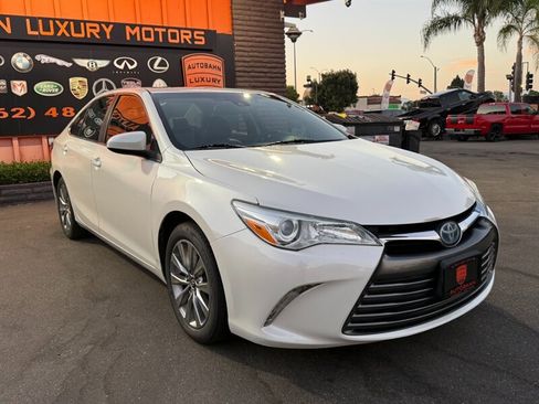 Used 2016 Toyota Camry XLE w/ Moonroof Package FWD image 14