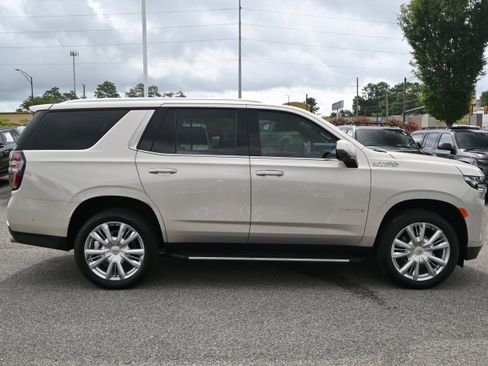 Used 2023 Chevrolet Tahoe High Country w/ Advanced Technology Package AWD/4WD image 11