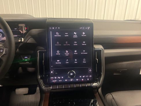 New 2026 GMC Yukon XL Denali w/ LPO, Floor Liner Package image 15