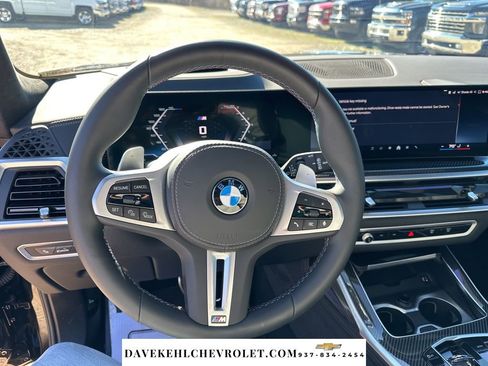 Used 2026 BMW X7 M60i image 13