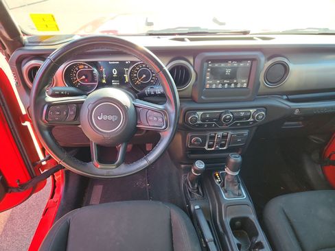 Used 2021 Jeep Wrangler Unlimited Sport image 12