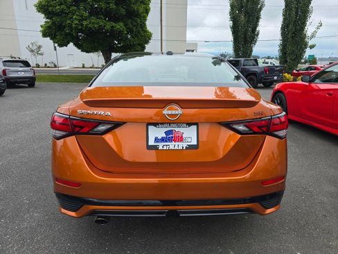 Used 2024 Nissan Sentra SR w/ SR Premium Package image 5