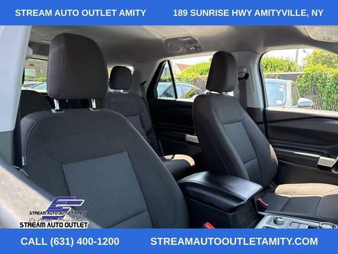 Used 2022 Ford Explorer XLT image 10